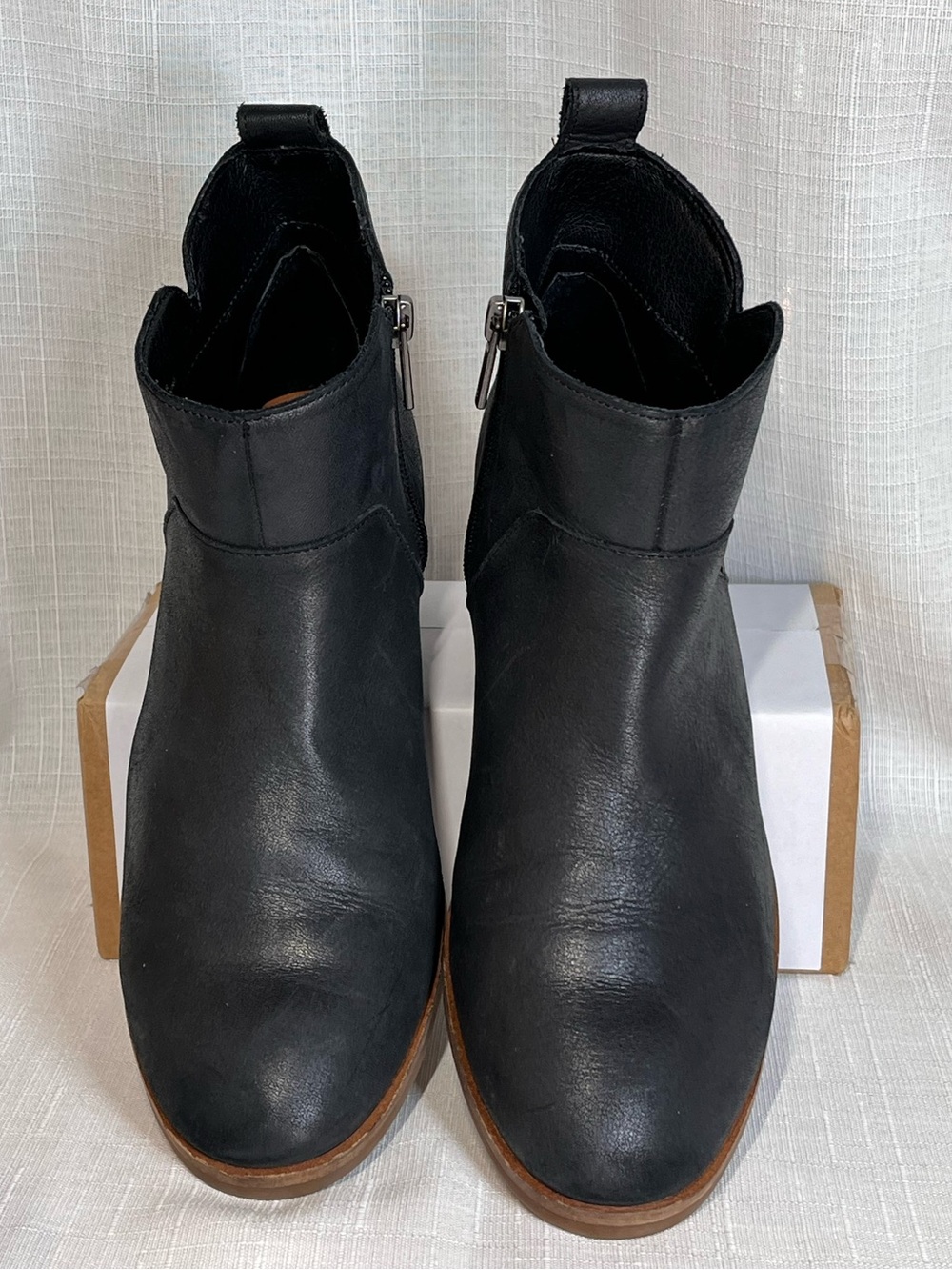 Lucky Brand Prenma Black Leather Ankle Booties Side Zip Size 8.5 - Picture 2 of 9
